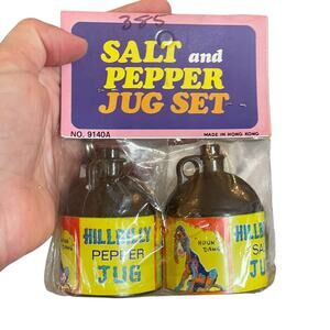 Vintage Hillbilly Salt & Pepper Shakers Moonshine Jugs Hong Kong Novelty NOS